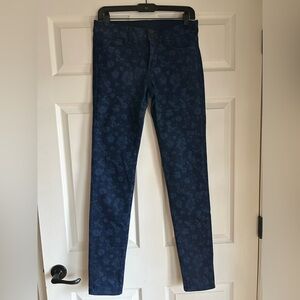 New without tags Uniqlo jeans with floral print